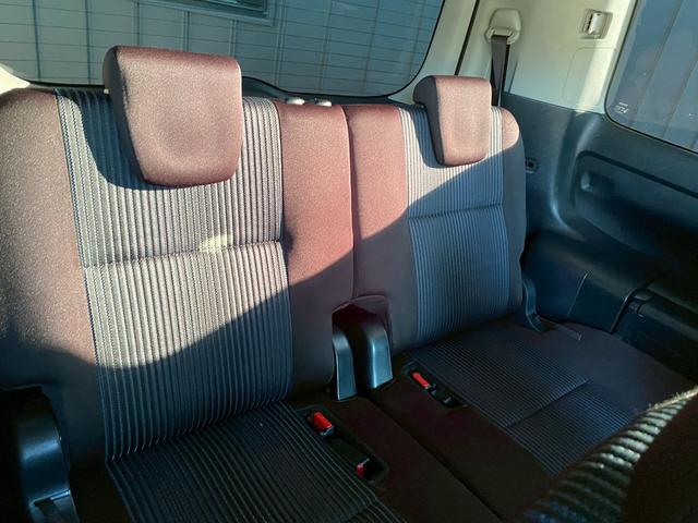 ヴォクシー ＺＳ　純正９インチナビ　バックカメラ　フルセグＴＶ　ブルートゥース　ビルトインＥＴＣ　ステアリングスイッチ　７人乗り　片側パワースライドドア　純正フリップダウンモニター（41枚目）