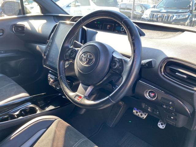 プリウスPHV Sナビパッケージ・GRスポーツ メーカーナビ11.6インチ フルセグ地デジTV ブルートゥース ビルトインETC2.0 バックカメラ プリクラッシュセーフティ レーダークルーズコントロール ルーフレザーシート シートヒーター(30枚目)