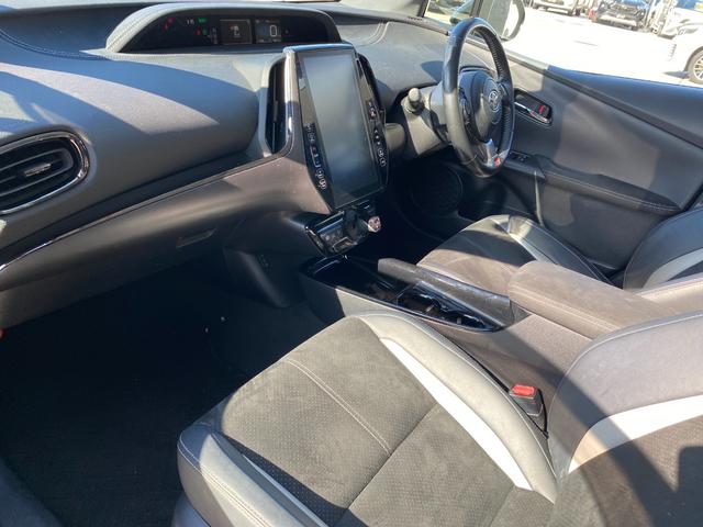 プリウスPHV Sナビパッケージ・GRスポーツ メーカーナビ11.6インチ フルセグ地デジTV ブルートゥース ビルトインETC2.0 バックカメラ プリクラッシュセーフティ レーダークルーズコントロール ルーフレザーシート シートヒーター(31枚目)