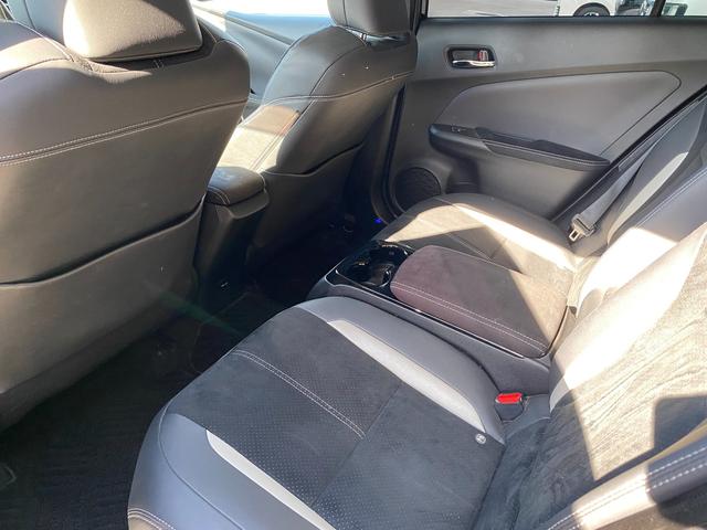 プリウスPHV Sナビパッケージ・GRスポーツ メーカーナビ11.6インチ フルセグ地デジTV ブルートゥース ビルトインETC2.0 バックカメラ プリクラッシュセーフティ レーダークルーズコントロール ルーフレザーシート シートヒーター(35枚目)