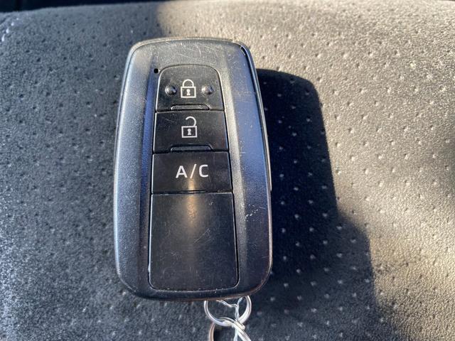 プリウスPHV Sナビパッケージ・GRスポーツ メーカーナビ11.6インチ フルセグ地デジTV ブルートゥース ビルトインETC2.0 バックカメラ プリクラッシュセーフティ レーダークルーズコントロール ルーフレザーシート シートヒーター(38枚目)