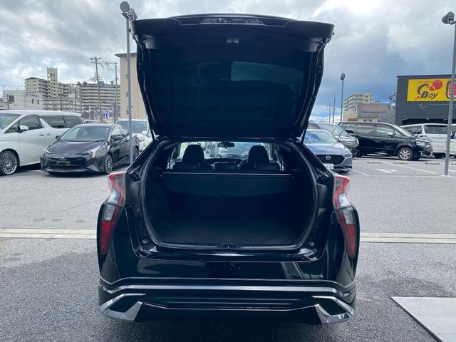 プリウス Sツーリングセレクション 純正9インチナビ ブルートゥース ビルトインETC ステアリングリモコン 合皮シート 社外18インチアルミ フルセグTV バックカメラ シートヒーター クルーズコントロール 革巻きステアリング(13枚目)