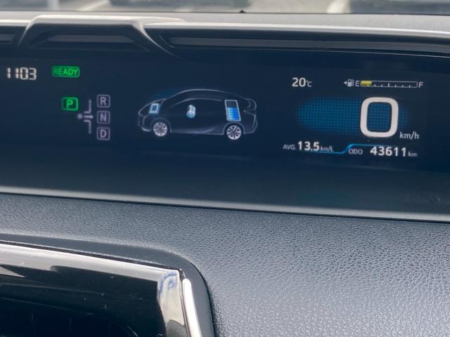 プリウス Sツーリングセレクション 純正9インチナビ ブルートゥース ビルトインETC ステアリングリモコン 合皮シート 社外18インチアルミ フルセグTV バックカメラ シートヒーター クルーズコントロール 革巻きステアリング(17枚目)