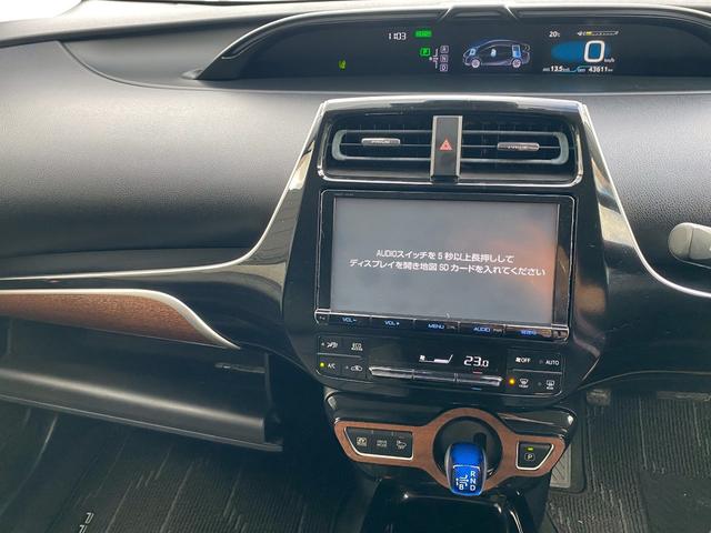 プリウス Sツーリングセレクション 純正9インチナビ ブルートゥース ビルトインETC ステアリングリモコン 合皮シート 社外18インチアルミ フルセグTV バックカメラ シートヒーター クルーズコントロール 革巻きステアリング(19枚目)