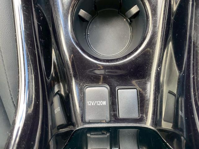 プリウス Sツーリングセレクション 純正9インチナビ ブルートゥース ビルトインETC ステアリングリモコン 合皮シート 社外18インチアルミ フルセグTV バックカメラ シートヒーター クルーズコントロール 革巻きステアリング(24枚目)