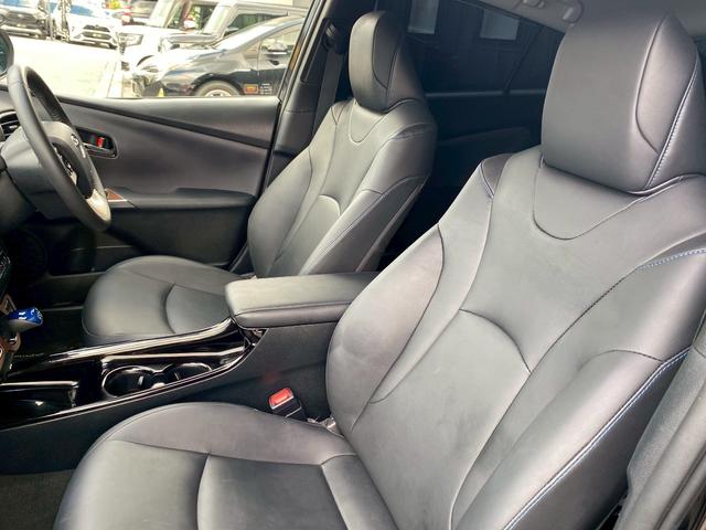 プリウス Sツーリングセレクション 純正9インチナビ ブルートゥース ビルトインETC ステアリングリモコン 合皮シート 社外18インチアルミ フルセグTV バックカメラ シートヒーター クルーズコントロール 革巻きステアリング(36枚目)