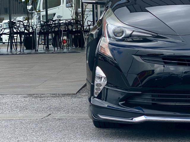 プリウス Sツーリングセレクション 純正9インチナビ ブルートゥース ビルトインETC ステアリングリモコン 合皮シート 社外18インチアルミ フルセグTV バックカメラ シートヒーター クルーズコントロール 革巻きステアリング(43枚目)