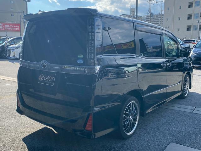 ヴォクシー ZS 煌II 純正10インチSDナビ フルセグ地デジTV ブルートゥース 純正12.8インチフリップダウン ビルトインETC2.0 両側パワースライドドア スライドドアサンシェード プリクラッシュセーフティ(9枚目)