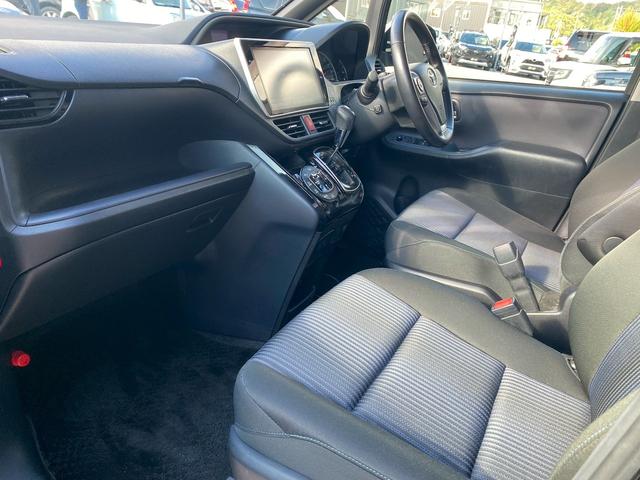 ヴォクシー ZS 煌II 純正10インチSDナビ フルセグ地デジTV ブルートゥース 純正12.8インチフリップダウン ビルトインETC2.0 両側パワースライドドア スライドドアサンシェード プリクラッシュセーフティ(31枚目)