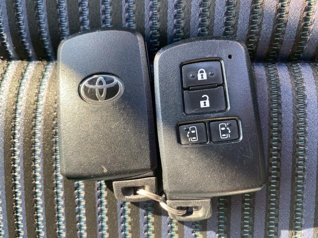 ヴォクシー ZS 煌II 純正10インチSDナビ フルセグ地デジTV ブルートゥース 純正12.8インチフリップダウン ビルトインETC2.0 両側パワースライドドア スライドドアサンシェード プリクラッシュセーフティ(40枚目)