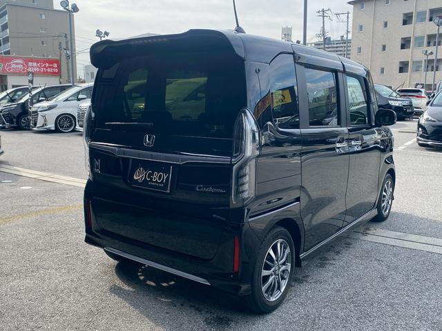 N-BOXカスタム L ワンオーナー ギャザスメモリーナビ フルセグ地デジTV ブルートゥース バックカメラ ETC車載器 前席シートヒーター 両側パワースライドドア スライドドアサンシェード ホンダセンシング USB電源(9枚目)