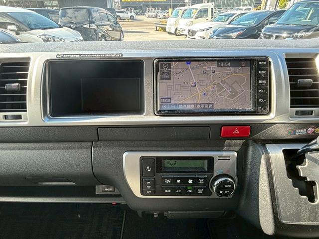 ハイエースワゴン GL 純正SDナビ ワンセグTV ブルートゥース バックカメラ AC100V電源 左側パワースライドドア ステアリングリモコン ドライブレコーダー プリクラッシュ オートエアコン リアクーラー&リアヒーター(21枚目)