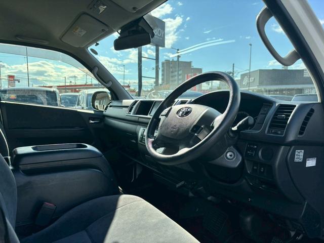 ハイエースワゴン GL 純正SDナビ ワンセグTV ブルートゥース バックカメラ AC100V電源 左側パワースライドドア ステアリングリモコン ドライブレコーダー プリクラッシュ オートエアコン リアクーラー&リアヒーター(30枚目)