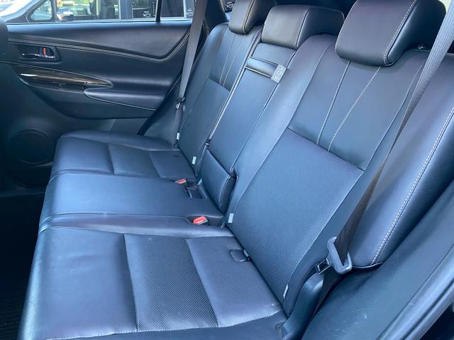 ハリアーハイブリッド エレガンス メーカーOPSDナビ フルセグ地デジTV ブルートゥース ブルーレイ再生 黒革パワーシート シートヒーター ビルトインETC バックカメラ USB&AUX入力 LEDルームランプ 4WD(38枚目)