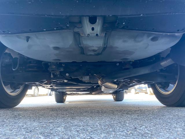 ハリアーハイブリッド エレガンス メーカーOPSDナビ フルセグ地デジTV ブルートゥース ブルーレイ再生 黒革パワーシート シートヒーター ビルトインETC バックカメラ USB&AUX入力 LEDルームランプ 4WD(43枚目)