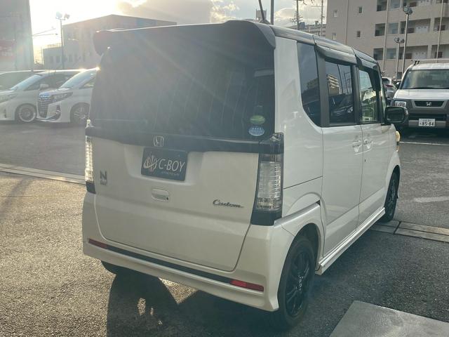 N-BOXカスタム 2トーンカラースタイル G・Aパッケージ ギャザスメモリーナビ ワンセグTV ブルートゥース バックカメラ ETC車載器 左側パワースライドドア ディスチャージヘッドライト フォグランプ ステアリングリモコン 革巻ハンドル ベンチシート(9枚目)