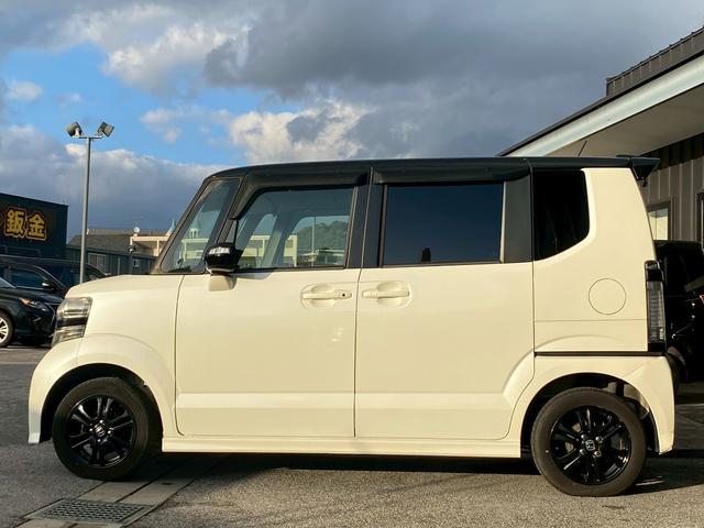 N-BOXカスタム 2トーンカラースタイル G・Aパッケージ ギャザスメモリーナビ ワンセグTV ブルートゥース バックカメラ ETC車載器 左側パワースライドドア ディスチャージヘッドライト フォグランプ ステアリングリモコン 革巻ハンドル ベンチシート(12枚目)