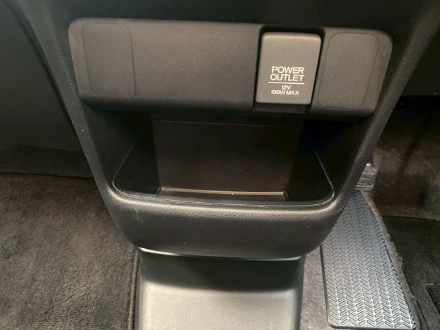 N-BOXカスタム 2トーンカラースタイル G・Aパッケージ ギャザスメモリーナビ ワンセグTV ブルートゥース バックカメラ ETC車載器 左側パワースライドドア ディスチャージヘッドライト フォグランプ ステアリングリモコン 革巻ハンドル ベンチシート(21枚目)