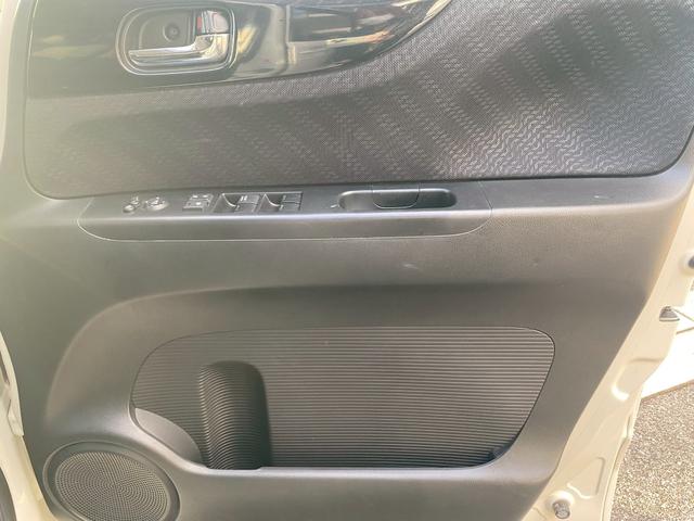 N-BOXカスタム 2トーンカラースタイル G・Aパッケージ ギャザスメモリーナビ ワンセグTV ブルートゥース バックカメラ ETC車載器 左側パワースライドドア ディスチャージヘッドライト フォグランプ ステアリングリモコン 革巻ハンドル ベンチシート(31枚目)