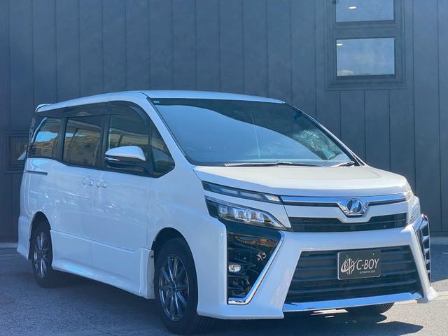 ヴォクシー ZS バックカメラ TVキット 純正ドラレコ 7人乗り ステアリングスイッチ フルセグTV ブルートゥース ビルトインETC クルーズコントロール トヨタセーフティプラス 両側パワースライドドア(7枚目)