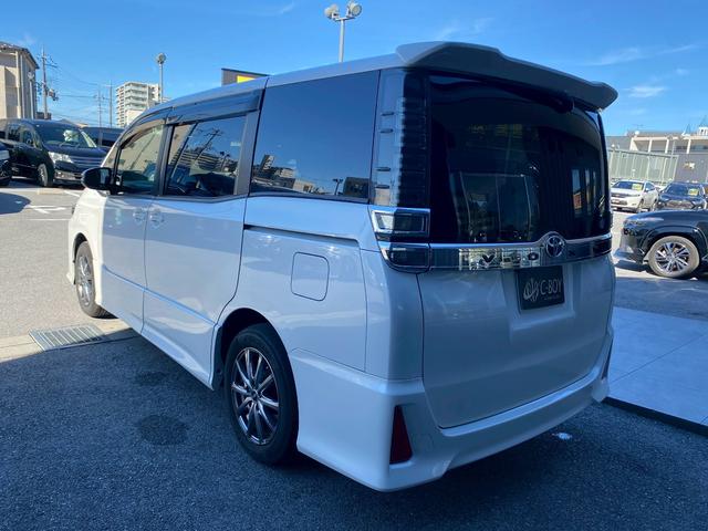 ヴォクシー ZS バックカメラ TVキット 純正ドラレコ 7人乗り ステアリングスイッチ フルセグTV ブルートゥース ビルトインETC クルーズコントロール トヨタセーフティプラス 両側パワースライドドア(11枚目)