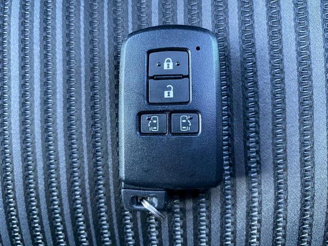 ヴォクシー ZS バックカメラ TVキット 純正ドラレコ 7人乗り ステアリングスイッチ フルセグTV ブルートゥース ビルトインETC クルーズコントロール トヨタセーフティプラス 両側パワースライドドア(46枚目)