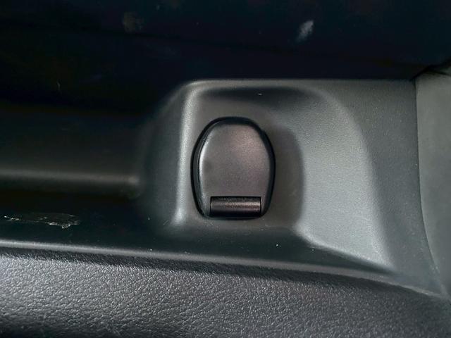 セレナ ハイウェイスター　純正９インチナビ　ブルートゥース　パーキングアシスト　両側パワースライドドア　フルセグＴＶ　パノラマモニター付き　ドライブレコーダー（21枚目）