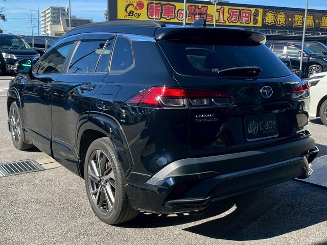 カローラクロス ハイブリッド　Ｚ　純正ディスプレイオーディオ　ナビキット　ブルートゥース　ビルトインＥＴＣ２．０　パノラミックビューモニター　運転席パワーシート　前席シートヒーター　パノラミックガラスルーフ　プリクラッシュセーフティ（11枚目）