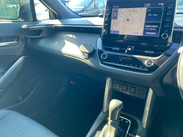 カローラクロス ハイブリッド　Ｚ　純正ディスプレイオーディオ　ナビキット　ブルートゥース　ビルトインＥＴＣ２．０　パノラミックビューモニター　運転席パワーシート　前席シートヒーター　パノラミックガラスルーフ　プリクラッシュセーフティ（19枚目）