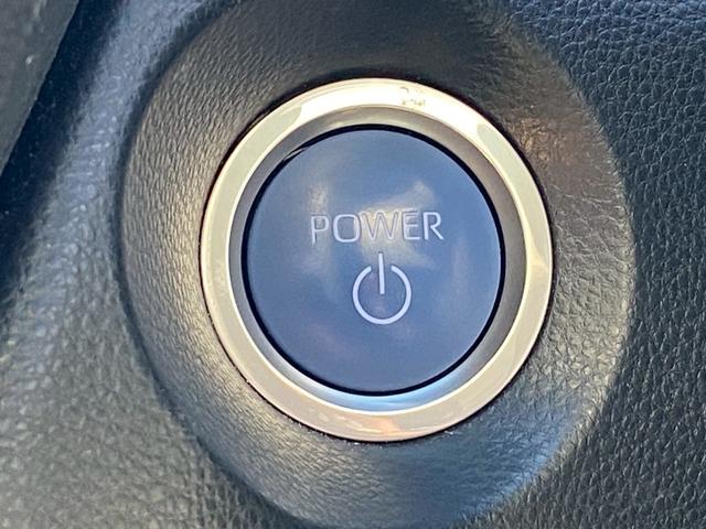 カローラクロス ハイブリッド　Ｚ　純正ディスプレイオーディオ　ナビキット　ブルートゥース　ビルトインＥＴＣ２．０　パノラミックビューモニター　運転席パワーシート　前席シートヒーター　パノラミックガラスルーフ　プリクラッシュセーフティ（22枚目）