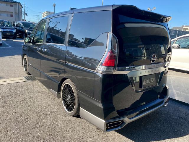 セレナ ライダー　オーテック３０ｔｈアニバーサリー　純正９インチＳＤナビ　フルセグ地デジＴＶ　ブルートゥース　アラウンドビューモニター　純正フリップダウンモニター　ホワイトレタータイヤ　シートヒーター　社外コンビハンドル　エマージェンシーブレーキ（11枚目）