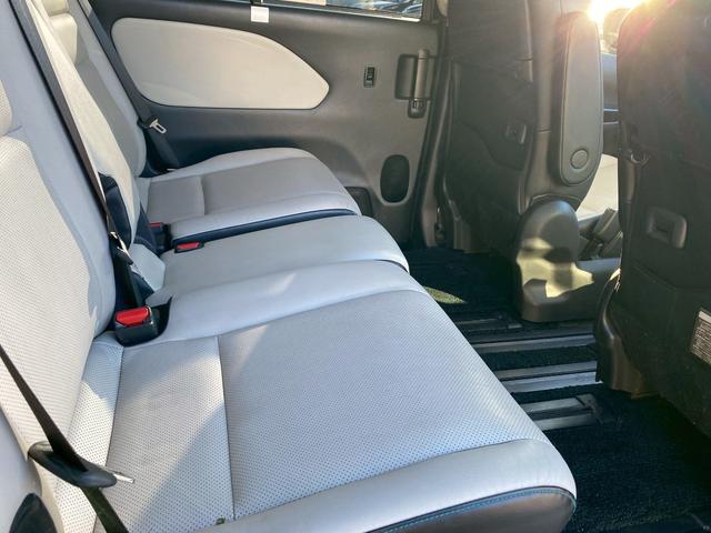 セレナ ライダー　オーテック３０ｔｈアニバーサリー　純正９インチＳＤナビ　フルセグ地デジＴＶ　ブルートゥース　アラウンドビューモニター　純正フリップダウンモニター　ホワイトレタータイヤ　シートヒーター　社外コンビハンドル　エマージェンシーブレーキ（39枚目）