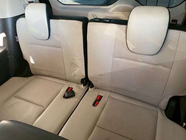 セレナ ライダー　オーテック３０ｔｈアニバーサリー　純正９インチＳＤナビ　フルセグ地デジＴＶ　ブルートゥース　アラウンドビューモニター　純正フリップダウンモニター　ホワイトレタータイヤ　シートヒーター　社外コンビハンドル　エマージェンシーブレーキ（44枚目）