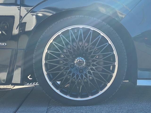 セレナ ライダー　オーテック３０ｔｈアニバーサリー　純正９インチＳＤナビ　フルセグ地デジＴＶ　ブルートゥース　アラウンドビューモニター　純正フリップダウンモニター　ホワイトレタータイヤ　シートヒーター　社外コンビハンドル　エマージェンシーブレーキ（49枚目）