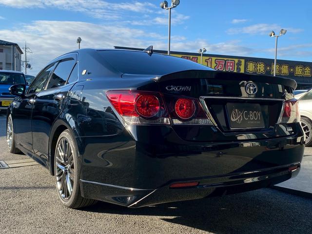 クラウンハイブリッド アスリートＳ　純正ＳＤマルチ　黒革パワーシート　シートエアコン　フルセグ地デジＴＶ　ブルートゥース　ブルーレイ再生　プリクラッシュセーフティ　レーダークルーズコントロール　ビルトインＥＴＣ　バックカメラ（11枚目）