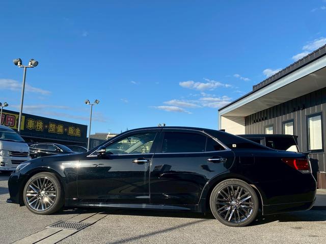 クラウンハイブリッド アスリートＳ　純正ＳＤマルチ　黒革パワーシート　シートエアコン　フルセグ地デジＴＶ　ブルートゥース　ブルーレイ再生　プリクラッシュセーフティ　レーダークルーズコントロール　ビルトインＥＴＣ　バックカメラ（12枚目）