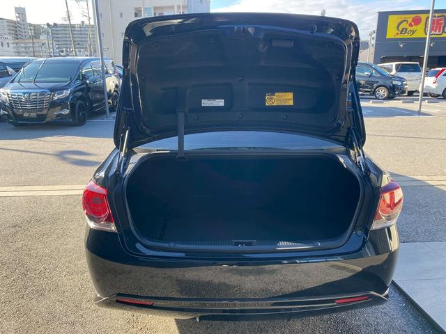 クラウンハイブリッド アスリートＳ　純正ＳＤマルチ　黒革パワーシート　シートエアコン　フルセグ地デジＴＶ　ブルートゥース　ブルーレイ再生　プリクラッシュセーフティ　レーダークルーズコントロール　ビルトインＥＴＣ　バックカメラ（13枚目）