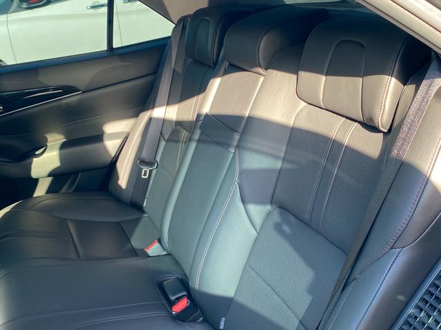 クラウンハイブリッド アスリートＳ　純正ＳＤマルチ　黒革パワーシート　シートエアコン　フルセグ地デジＴＶ　ブルートゥース　ブルーレイ再生　プリクラッシュセーフティ　レーダークルーズコントロール　ビルトインＥＴＣ　バックカメラ（43枚目）