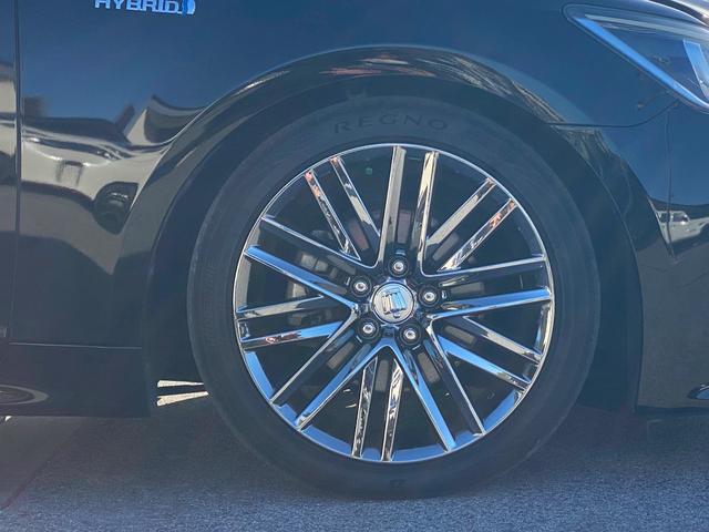 クラウンハイブリッド アスリートＳ　純正ＳＤマルチ　黒革パワーシート　シートエアコン　フルセグ地デジＴＶ　ブルートゥース　ブルーレイ再生　プリクラッシュセーフティ　レーダークルーズコントロール　ビルトインＥＴＣ　バックカメラ（49枚目）