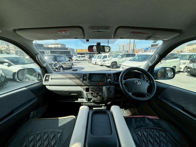 ハイエースバン ロングスーパーＧＬ　純正７インチナビ　バックカメラ　ＤＶＤ再生可　社外シートカバー　フルセグＴＶ　ＥＴＣ　ＡＣ１００Ｖ　フロアカーペット　社外エアロ（15枚目）