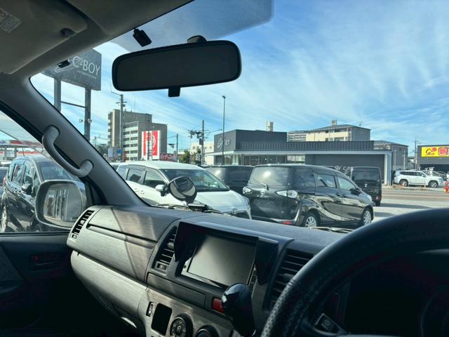 ハイエースバン ロングスーパーＧＬ　純正７インチナビ　バックカメラ　ＤＶＤ再生可　社外シートカバー　フルセグＴＶ　ＥＴＣ　ＡＣ１００Ｖ　フロアカーペット　社外エアロ（28枚目）