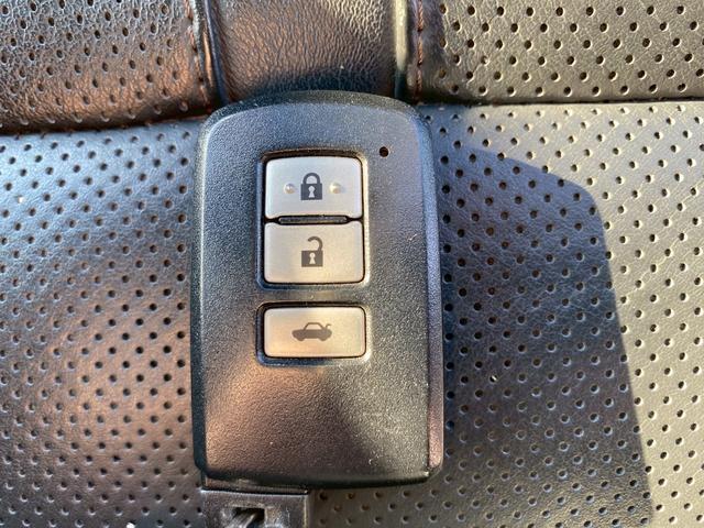 クラウン アスリートＳ　純正ナビ　フルセグＴＶ　ＴＶキット　ビルトインＥＴＣ　クルーズコントロール　車高調　モデリスタフロント・リア・エアロ　バックカメラ　ブルートゥース　パドルシフト　サンルーフ　パワーシート（42枚目）