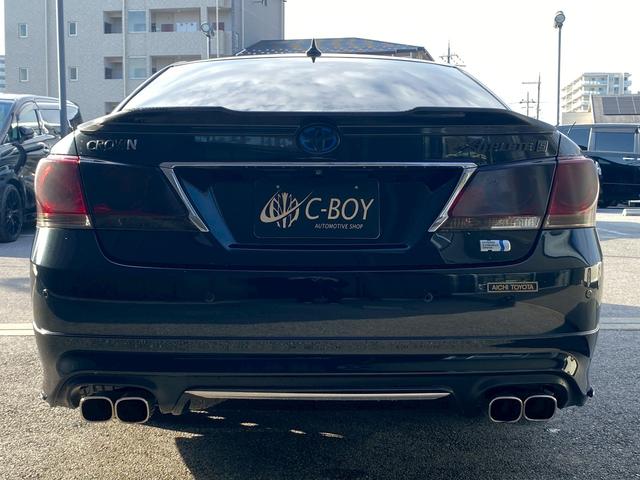 クラウンハイブリッド アスリートＳ　純正ナビ　フルセグＴＶ　ミラー型ドラレコ　ビルトインＥＴＣ　サンルーフ　バックカメラ　ブルートゥース　社外サイドカメラ　クルーズコントロール　パワーシート　４本出しマフラー（10枚目）
