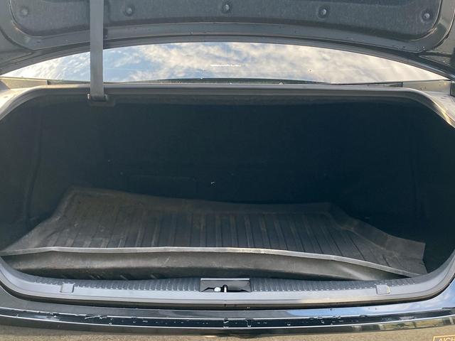 クラウンハイブリッド アスリートＳ　純正ナビ　フルセグＴＶ　ミラー型ドラレコ　ビルトインＥＴＣ　サンルーフ　バックカメラ　ブルートゥース　社外サイドカメラ　クルーズコントロール　パワーシート　４本出しマフラー（14枚目）