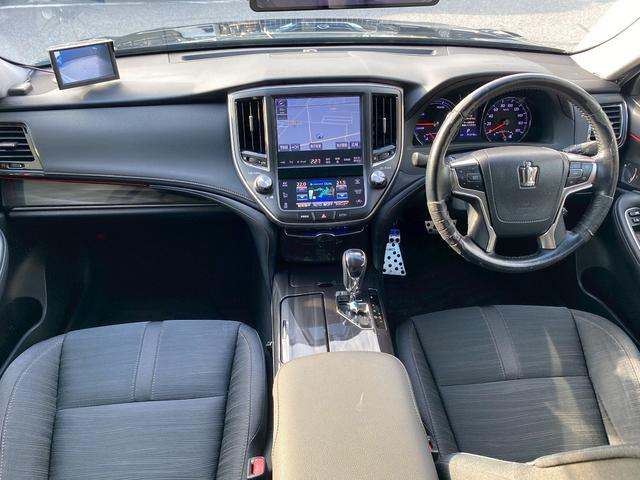 クラウンハイブリッド アスリートＳ　純正ナビ　フルセグＴＶ　ミラー型ドラレコ　ビルトインＥＴＣ　サンルーフ　バックカメラ　ブルートゥース　社外サイドカメラ　クルーズコントロール　パワーシート　４本出しマフラー（15枚目）