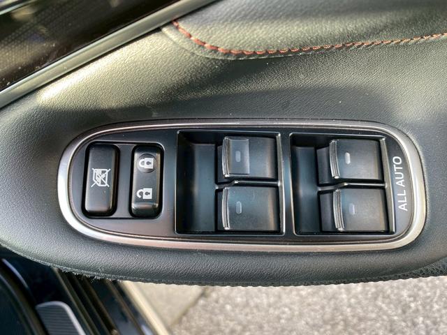 クラウンハイブリッド アスリートＳ　純正ナビ　フルセグＴＶ　ミラー型ドラレコ　ビルトインＥＴＣ　サンルーフ　バックカメラ　ブルートゥース　社外サイドカメラ　クルーズコントロール　パワーシート　４本出しマフラー（33枚目）