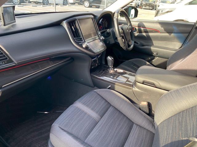 クラウンハイブリッド アスリートＳ　純正ナビ　フルセグＴＶ　ミラー型ドラレコ　ビルトインＥＴＣ　サンルーフ　バックカメラ　ブルートゥース　社外サイドカメラ　クルーズコントロール　パワーシート　４本出しマフラー（36枚目）