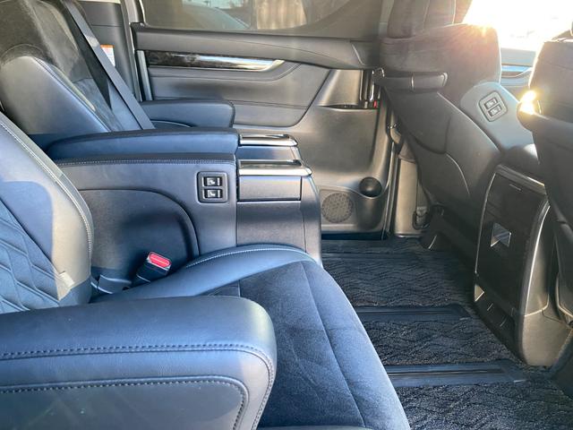 アルファード 2.5S Cパッケージ 純正10インチSDナビ フルセグ地デジTV ブルートゥース 純正フリップダウンモニター プリクラッシュセーフティ レーダークルーズコントロール バックカメラ ビルトインETC ステアリングヒーター(45枚目)