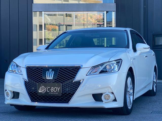 クラウンハイブリッド アスリートＳ　プリクラッシュセーフティ　レーダークルーズコントロール　クリアランスソナー　パワーシート　シートヒーター　ステアリングヒーター　ステアリモコン　ＵＳＢ入力　ビルトインＥＴＣ　ディスチャージヘッドライト（5枚目）