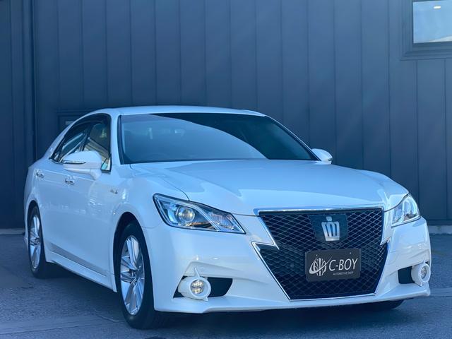 クラウンハイブリッド アスリートＳ　プリクラッシュセーフティ　レーダークルーズコントロール　クリアランスソナー　パワーシート　シートヒーター　ステアリングヒーター　ステアリモコン　ＵＳＢ入力　ビルトインＥＴＣ　ディスチャージヘッドライト（7枚目）